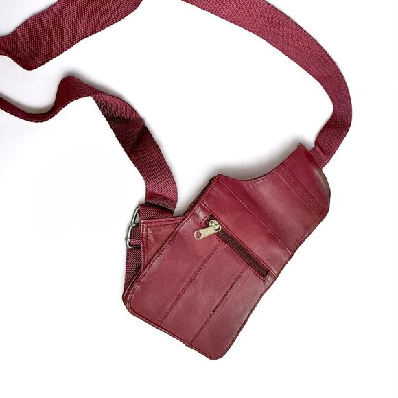 Vintage Burgundy Leather Chest Sling Crossbody Bag – Unisex Travel Utility Style - Picture 3 of 8